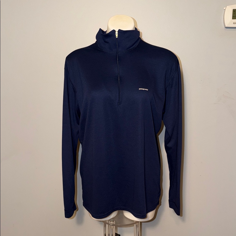 Patagonia Men’s M's Capilene Midweight Zip Neck Pullover. Long sleeve. Navy blue